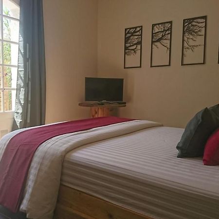 La Tour D'Ugo Hotel Cavanac Екстериор снимка