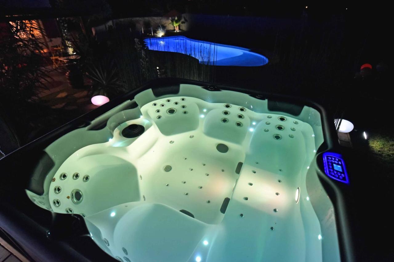 La Tour D'Ugo Hotel Cavanac Екстериор снимка