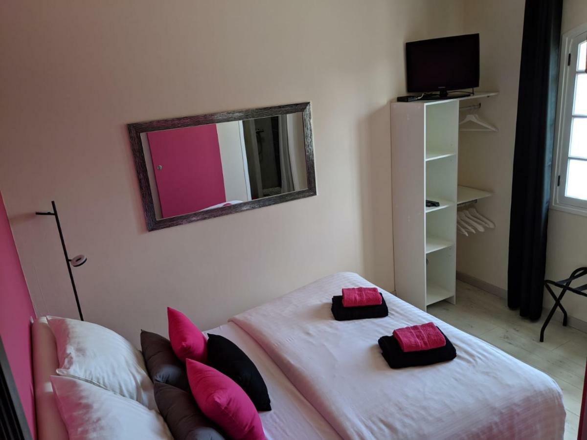 La Tour D'Ugo Hotel Cavanac Екстериор снимка